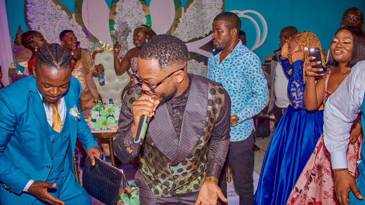 Unforgettable Wedding: Magasco's Mind-Blowing Performance in Cameroon (2023)