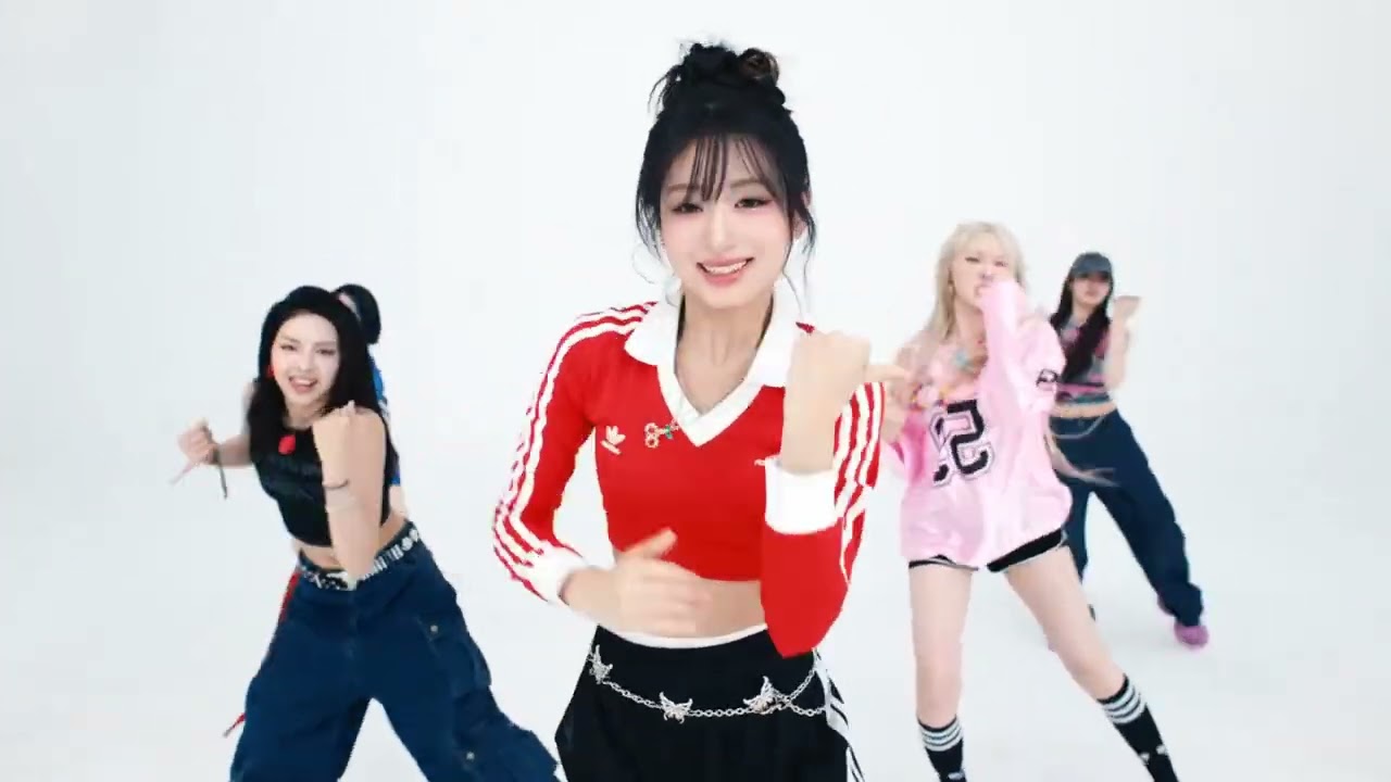 Random Dance mirror noviembre 2024 - Kpop Revolution