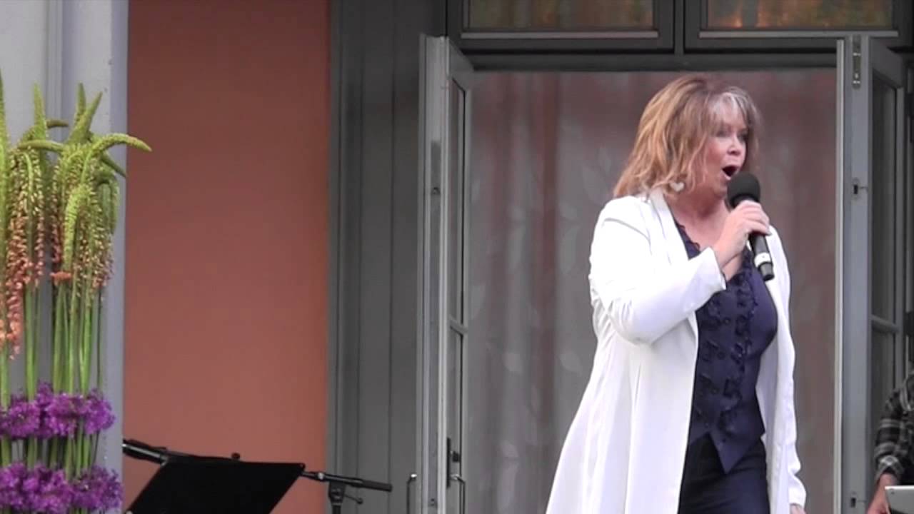 Hagekonsert på Aksept 2015: Wenche Myhre: 