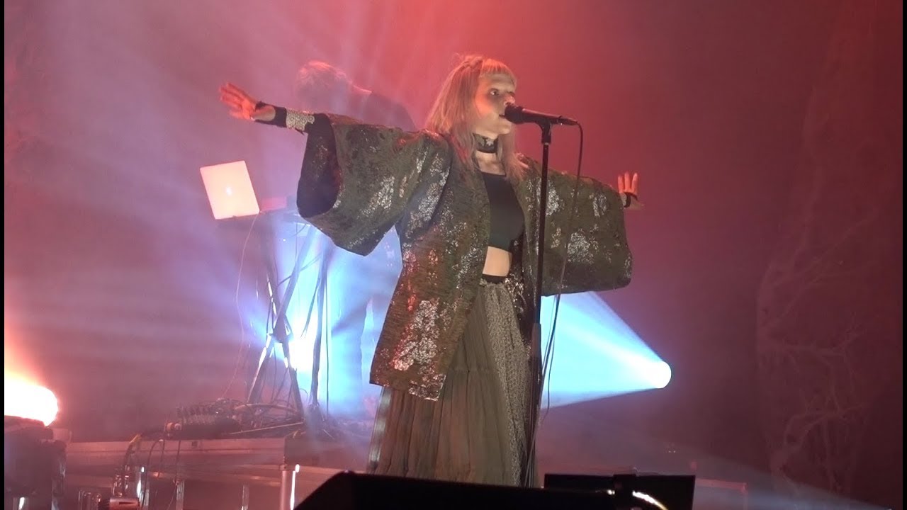 AURORA - Queendom (Stavanger, 16.12.2017)