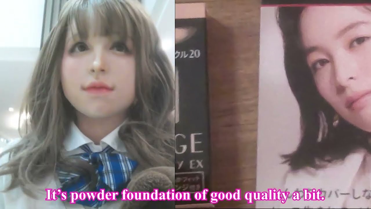 Shopping wearing female mask