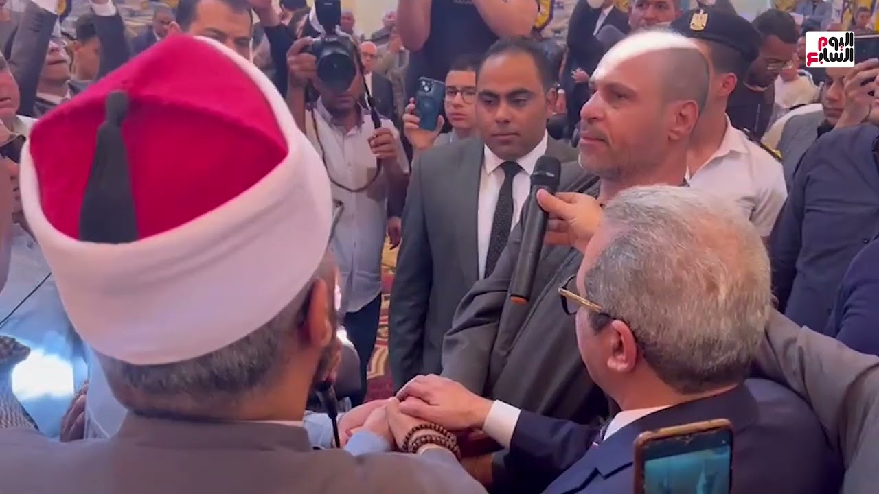 محافظ سوهاج يشهد الصلح بين عائلتى أبوعمار وغنيم بأخميم