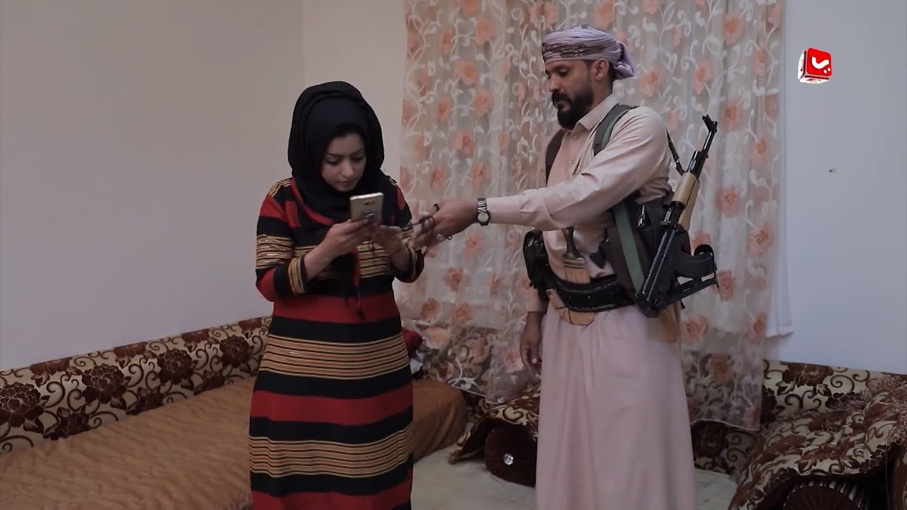 لما زوجتك تشك فيك وتراقب تلفونك ... كذا يكون وضعك | مسلسل الدلال
