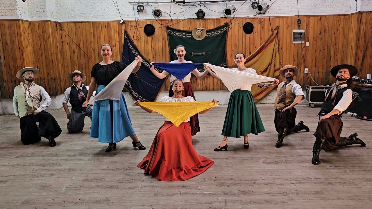 Pueblo Danza en ensayo, Chimarrita.