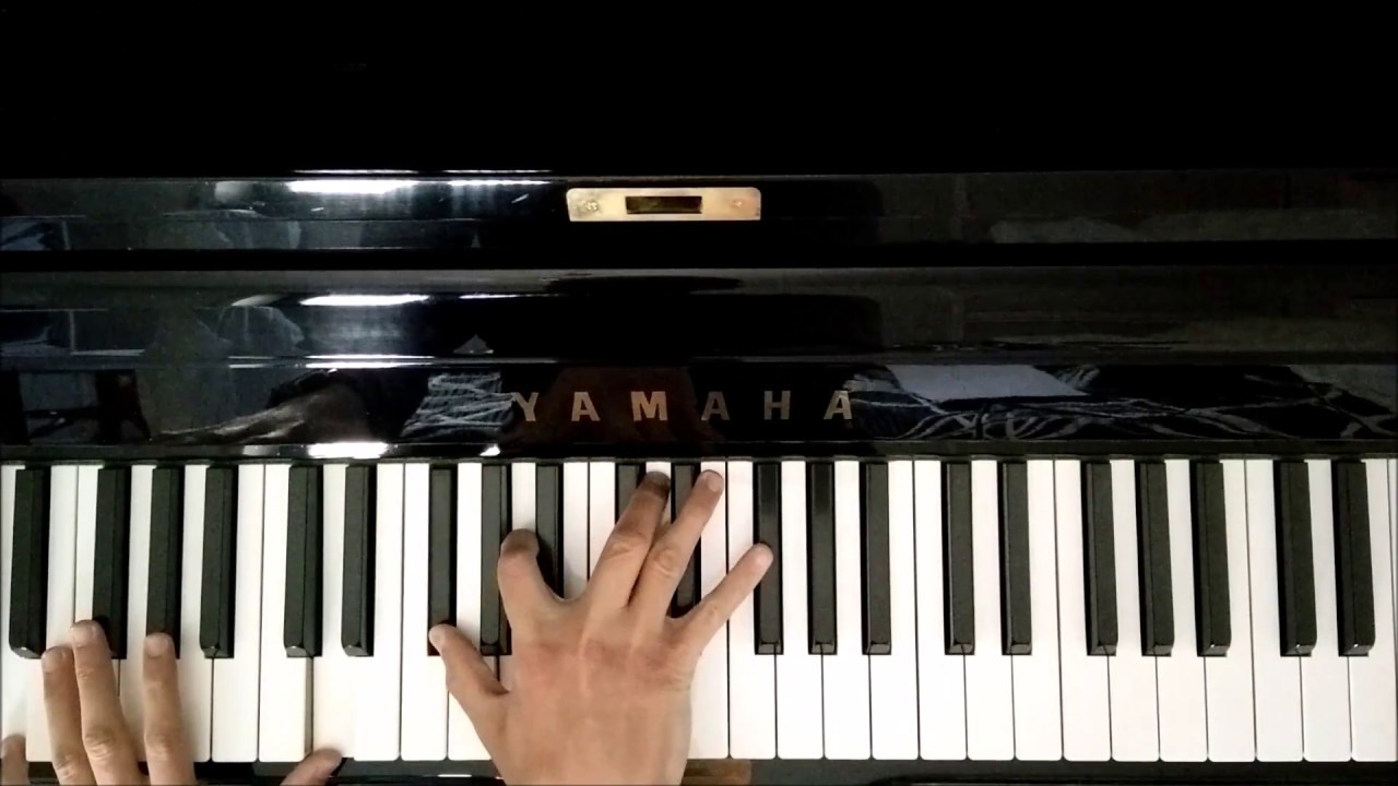 Vasco Rossi - E... al pianoforte.