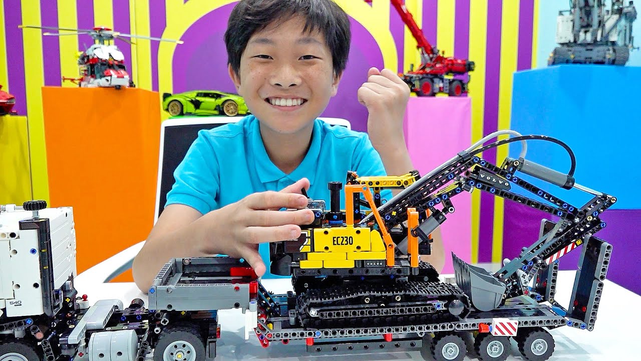 сборка игрушечной машинки из цветных блоков для детей Lego Technic Assembly for Kids
