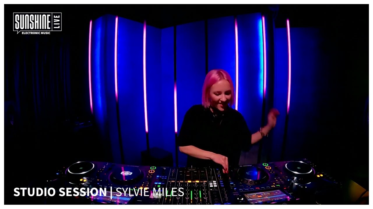 Sunshine Live Studio Session Sylvie Miles