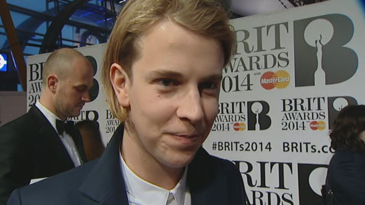 Brit Awards 2014: Tom Odell praises Arctic Monkeys and David Bowie