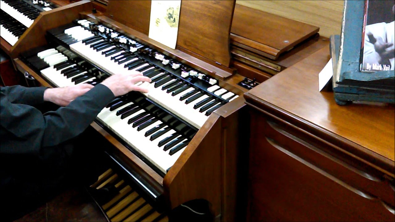 Hammond C-3 Tone Wheel Console Organ and Leslie 122