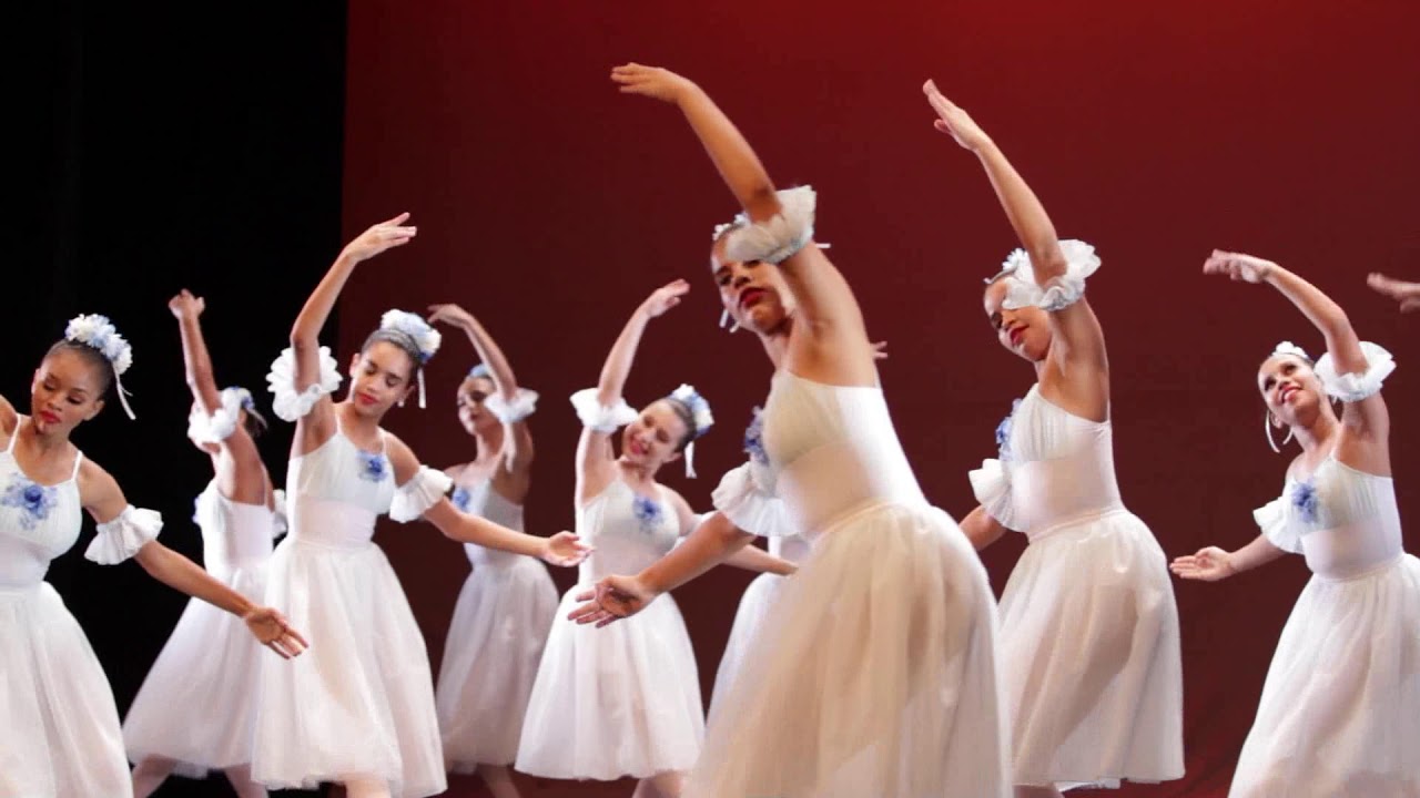 Dança | Espetáculo "Valsa das Flores" (2016)