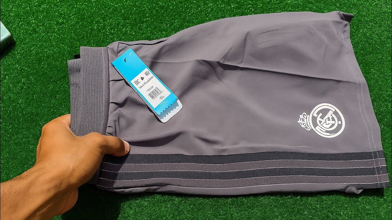 Short do Real Madrid versão jogador! Fornecedor shopee de camisa tailandesa!