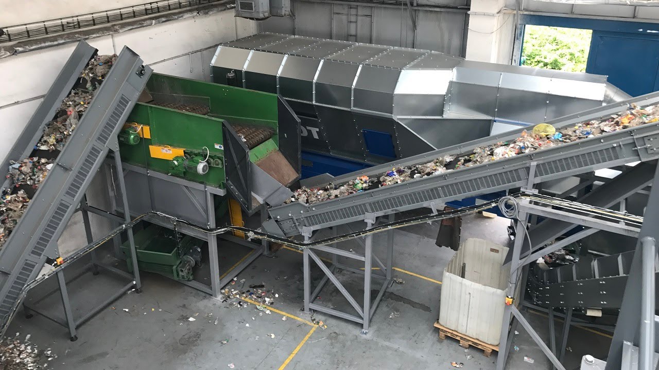 Nihot Recycling windshifter and disc screen in PET recycling