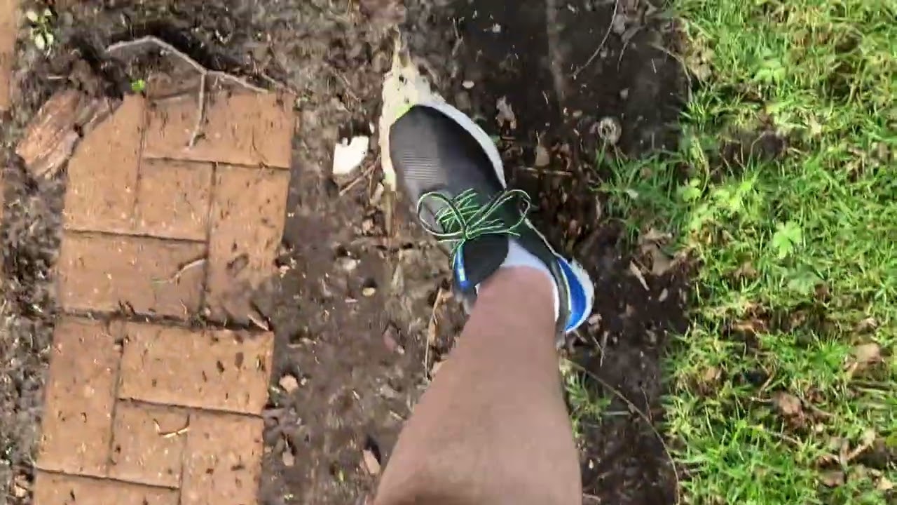 Nike Revolution 5 get SOAKED