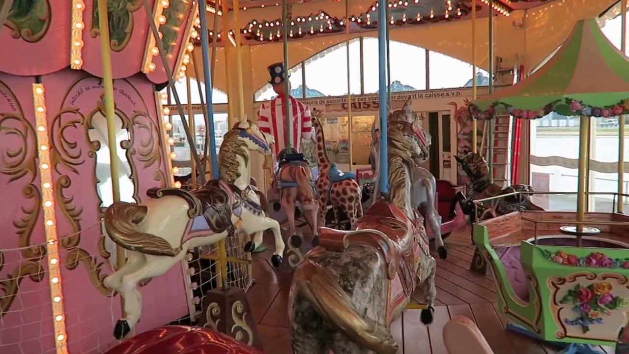 courseulles sur mer  le plus grand carrousel d'europe