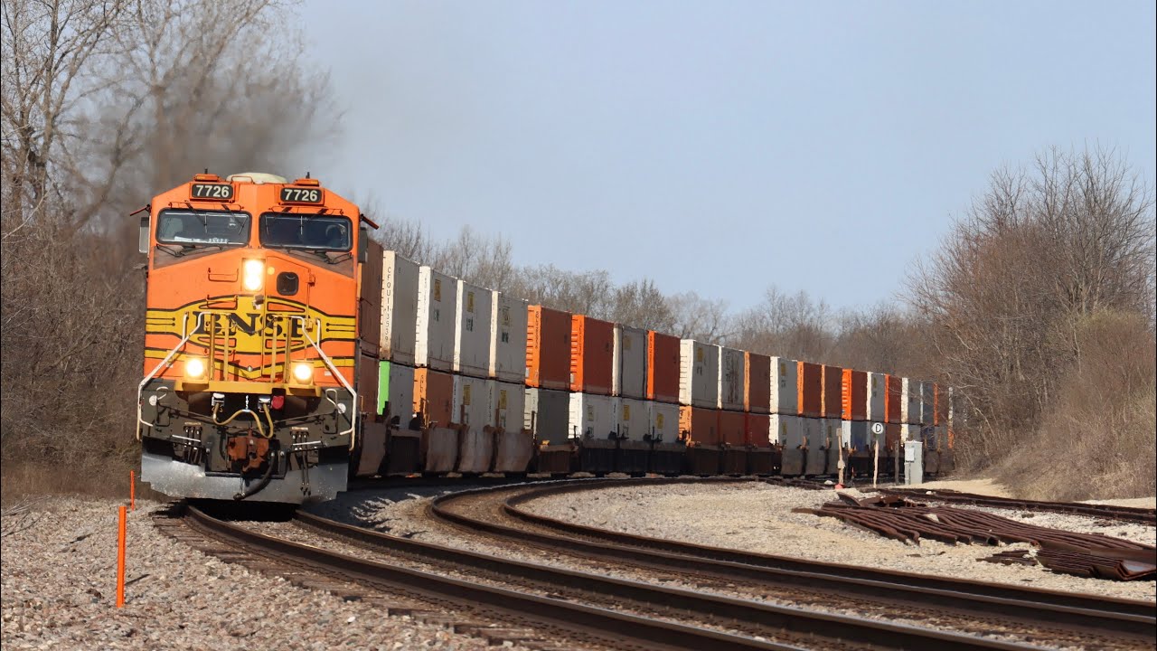 BNSF Trains Around Galesburg, Illinois - Spring 2022