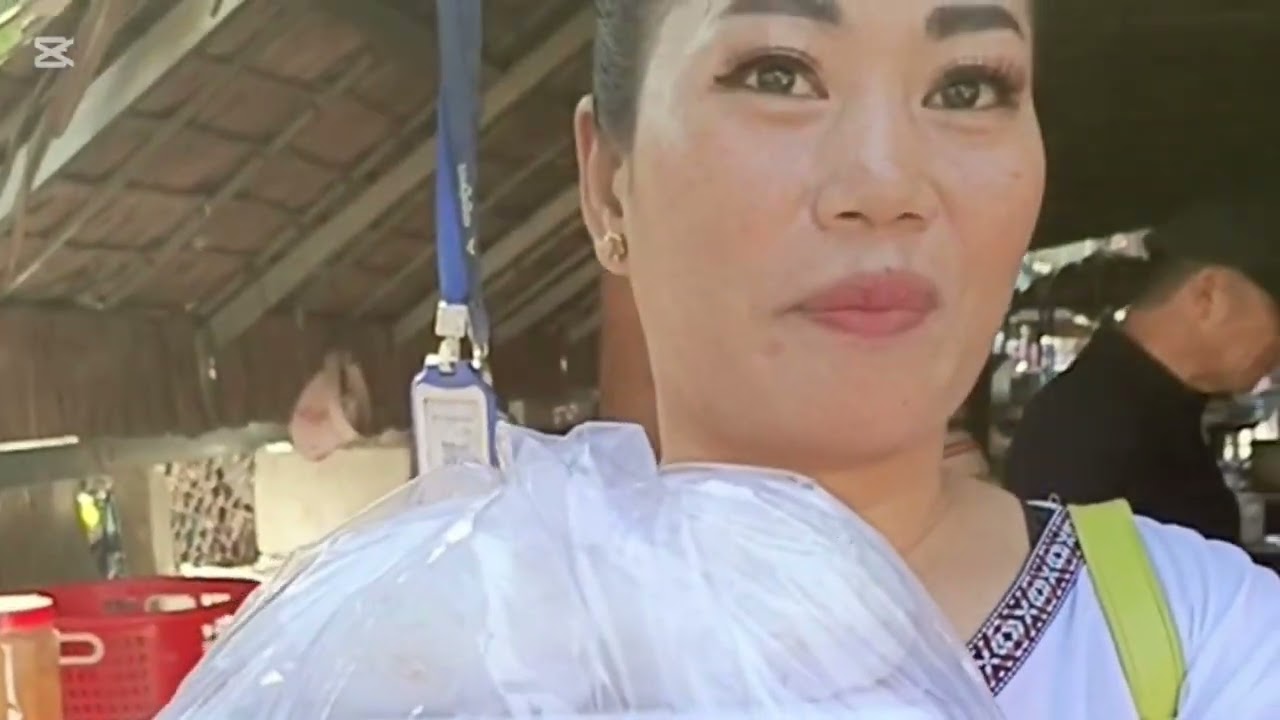 ល្បីថាសាច់ជ្រូកអាំងនៅភូមិព្រះដាក់ឆ្ងាញ់