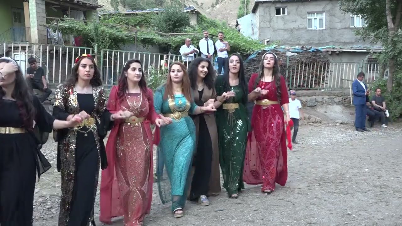 Leyla & Nusret Akçayol Köyu #beytüşşebap^#şırnak #tivoli Part 3 ^#kurdisharmy #KurdishWedding