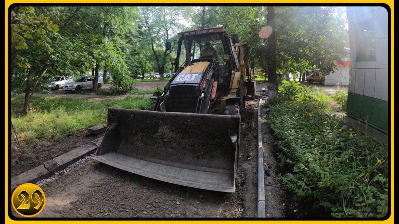 Caterpillar 428D и его особенности