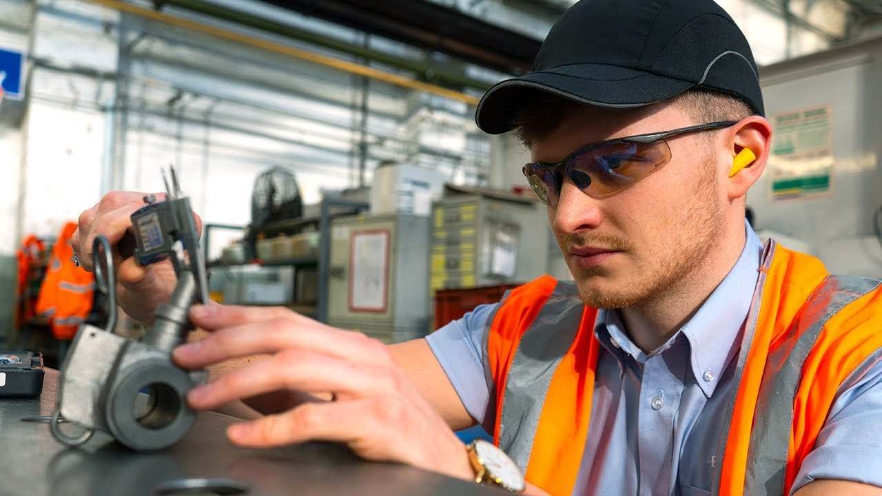 A day in the life of an engineering apprentice at Bombardier, Liam