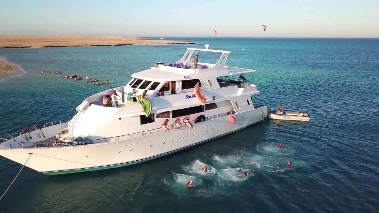 Amazing Kitesurfing Cruise in the Red Sea with Kiteforce