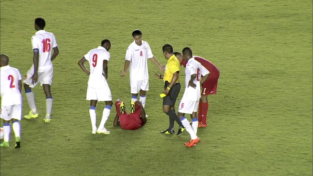 Yellow card PAN - No.11 Armando COOPER #CUBA @fepafut #CA2016 #Copa100
