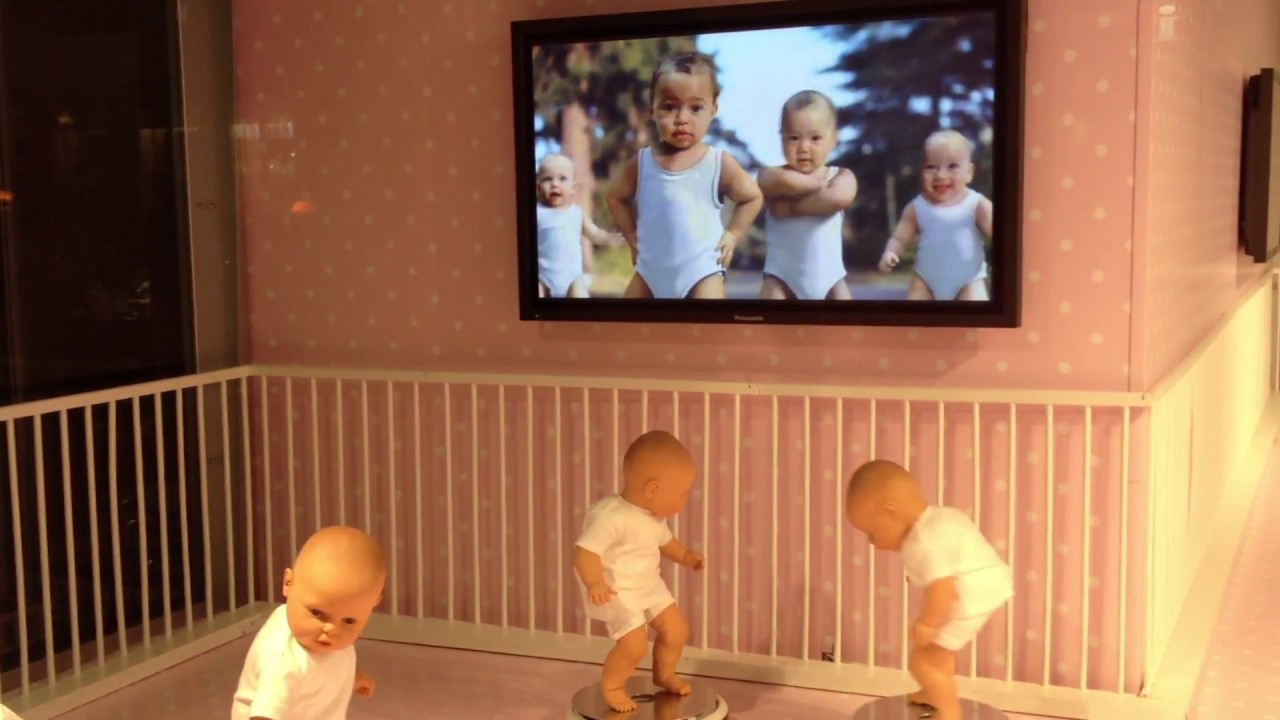 Spielzeug Welten Museum Basel/Puppenmuseum | Evian Babies