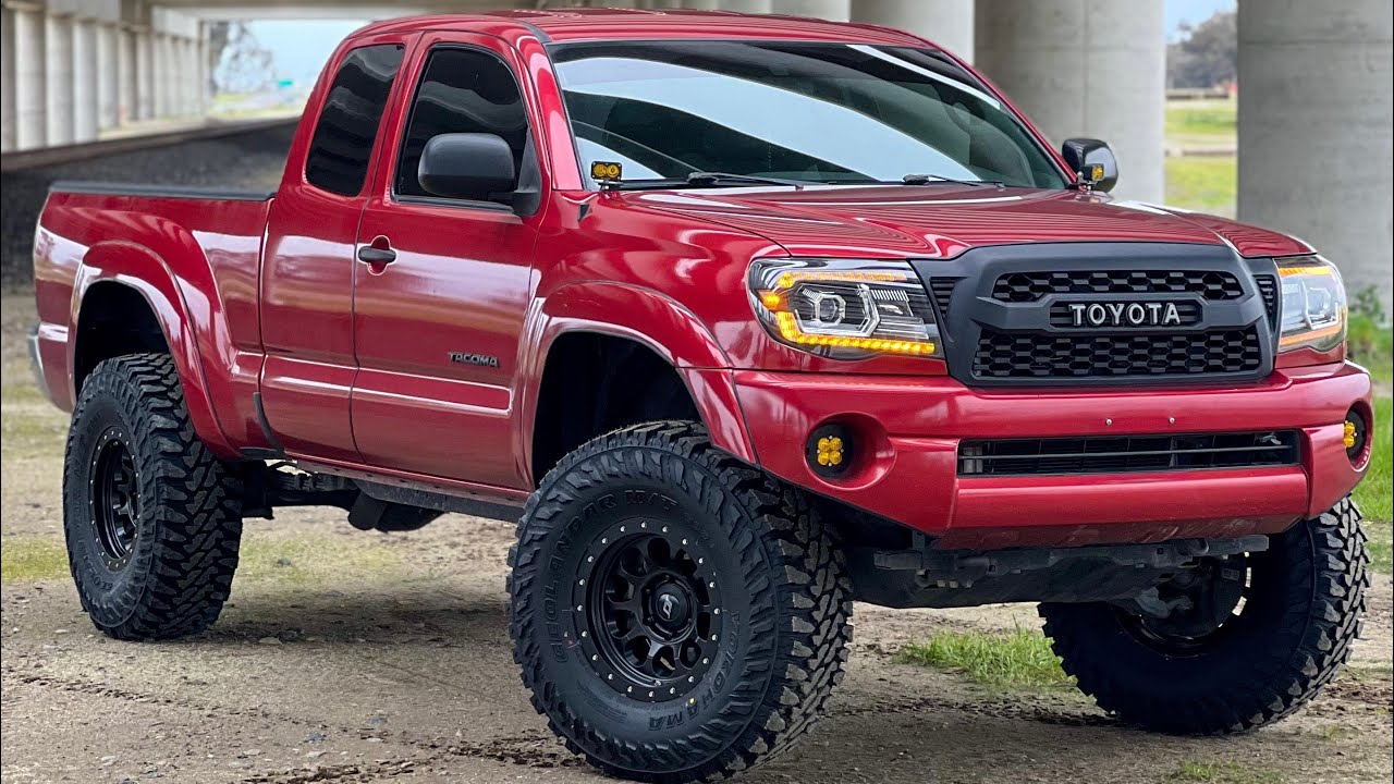Putting 35s On my Second Gen Tacoma!