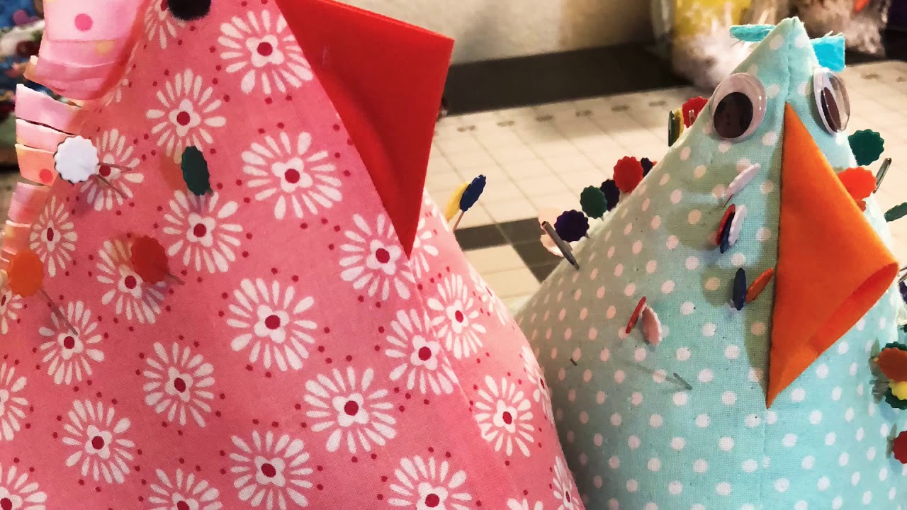 Очень милая игольница в виде курицы!!