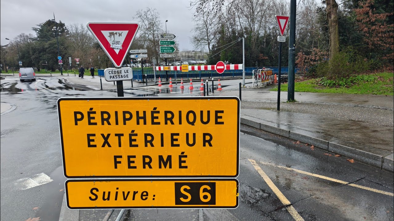 #Périphérique #extérieur fermer #inonder suivreS6 entre porte de la #Beaujoire 🌊🛑🚧#nantes #periph ⚠️