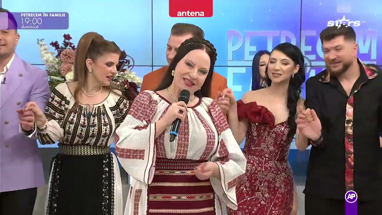 Petrecem &icirc;n familie duminică, de la ora 19:00, pe Antena Stars și AntenaPlay.🥳