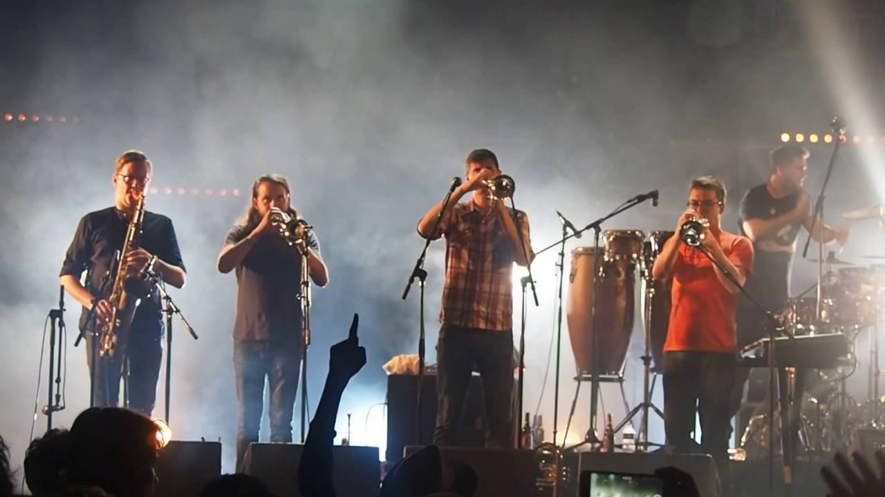Snarky Puppy - Shofukan (feat. Ambrose Akinmusire) [Jazz à la Villette 2016, Paris]