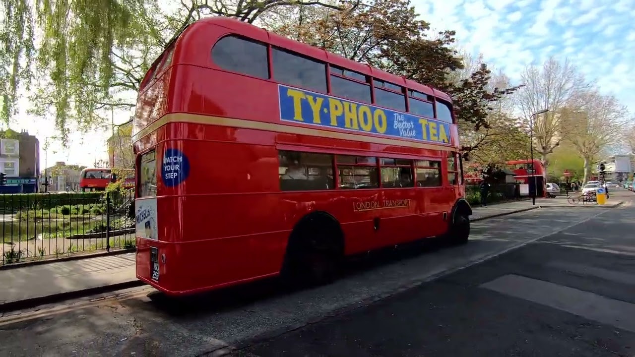 London 🇬🇧 BUS RLH 53 🚌 - Vintage Double Deck Bus - London Transport