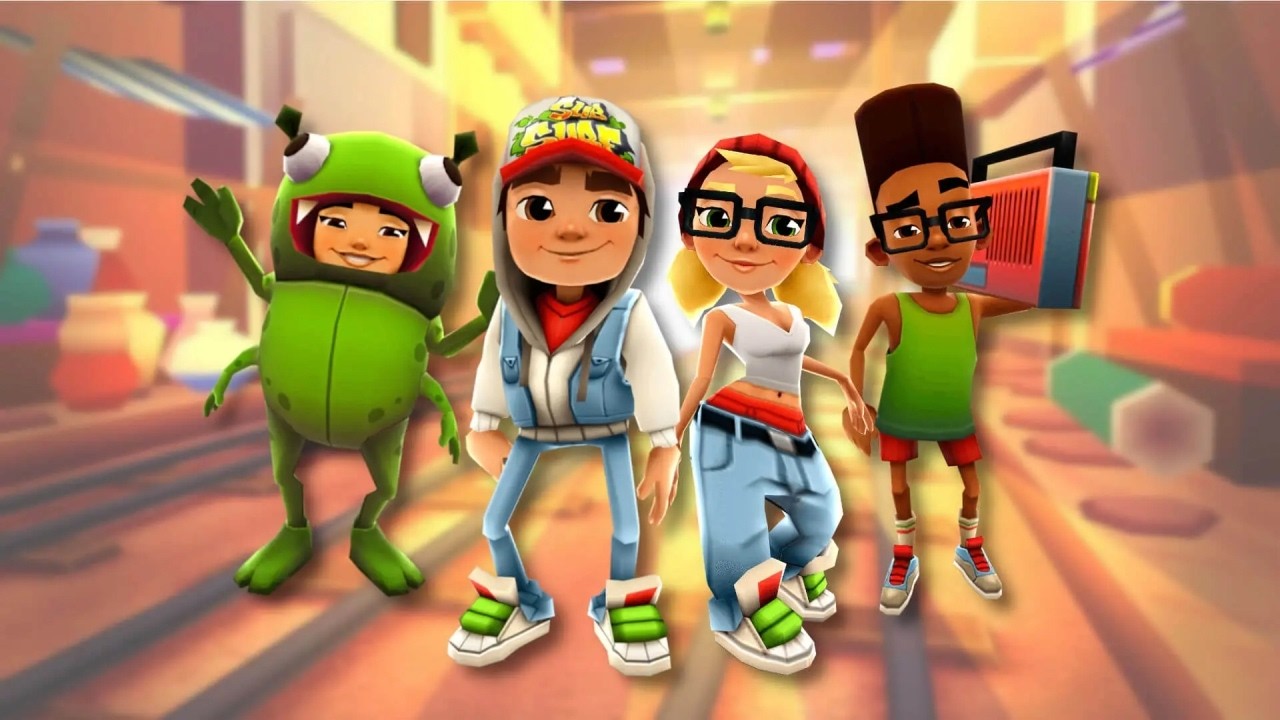 Playing Subway Surfers LIVE