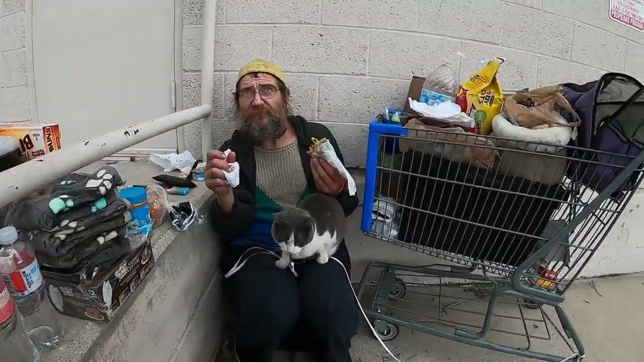 Helping Homeless Neighbors | Chris and His Cat (High Drama)