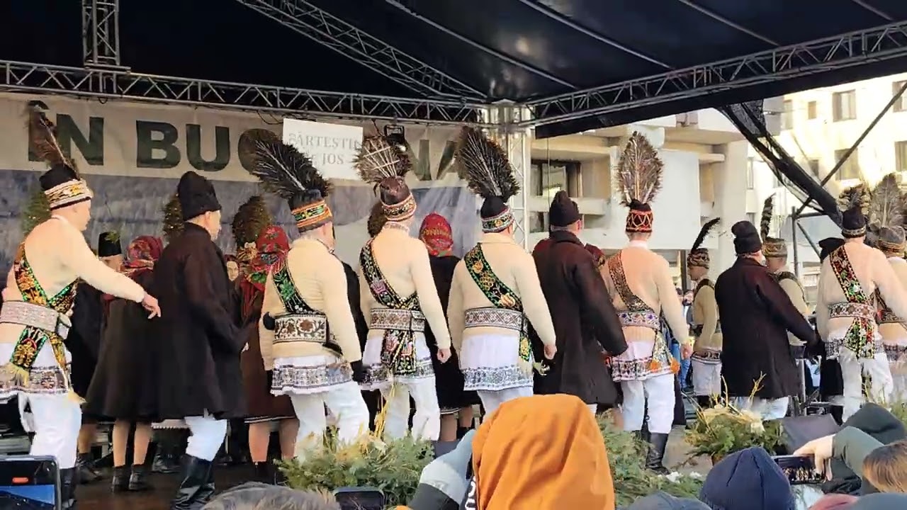 Datini, tradiții de Anul Nou cu gospodarii din Pârteștii de jos Suceava 27.12.2025