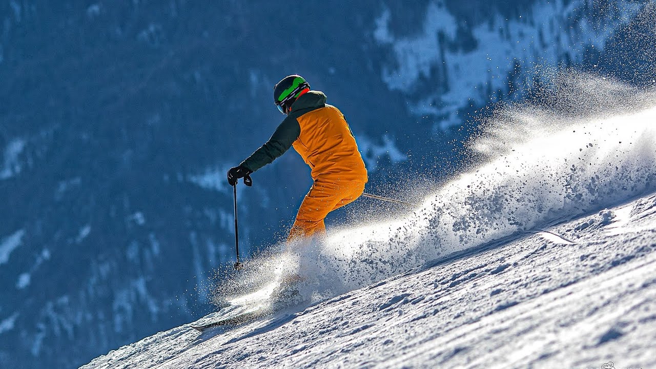 Ski in Munti Dolomiti si Varful Marmolada