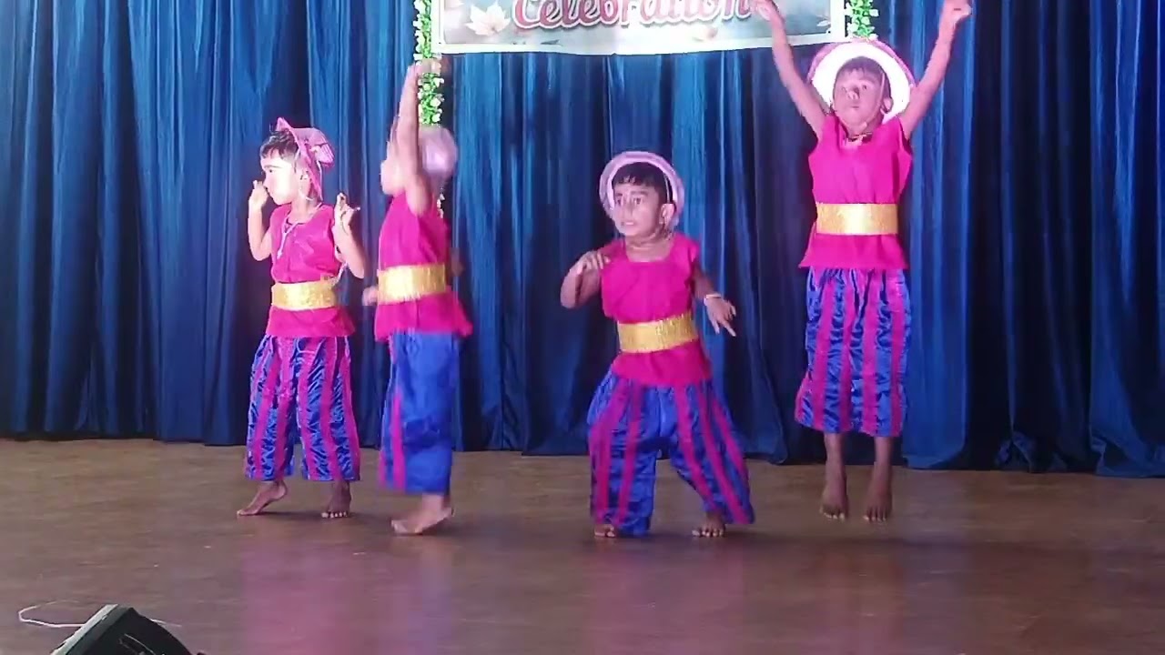 Tukkuru tukkuru dance Performance by UKG kids