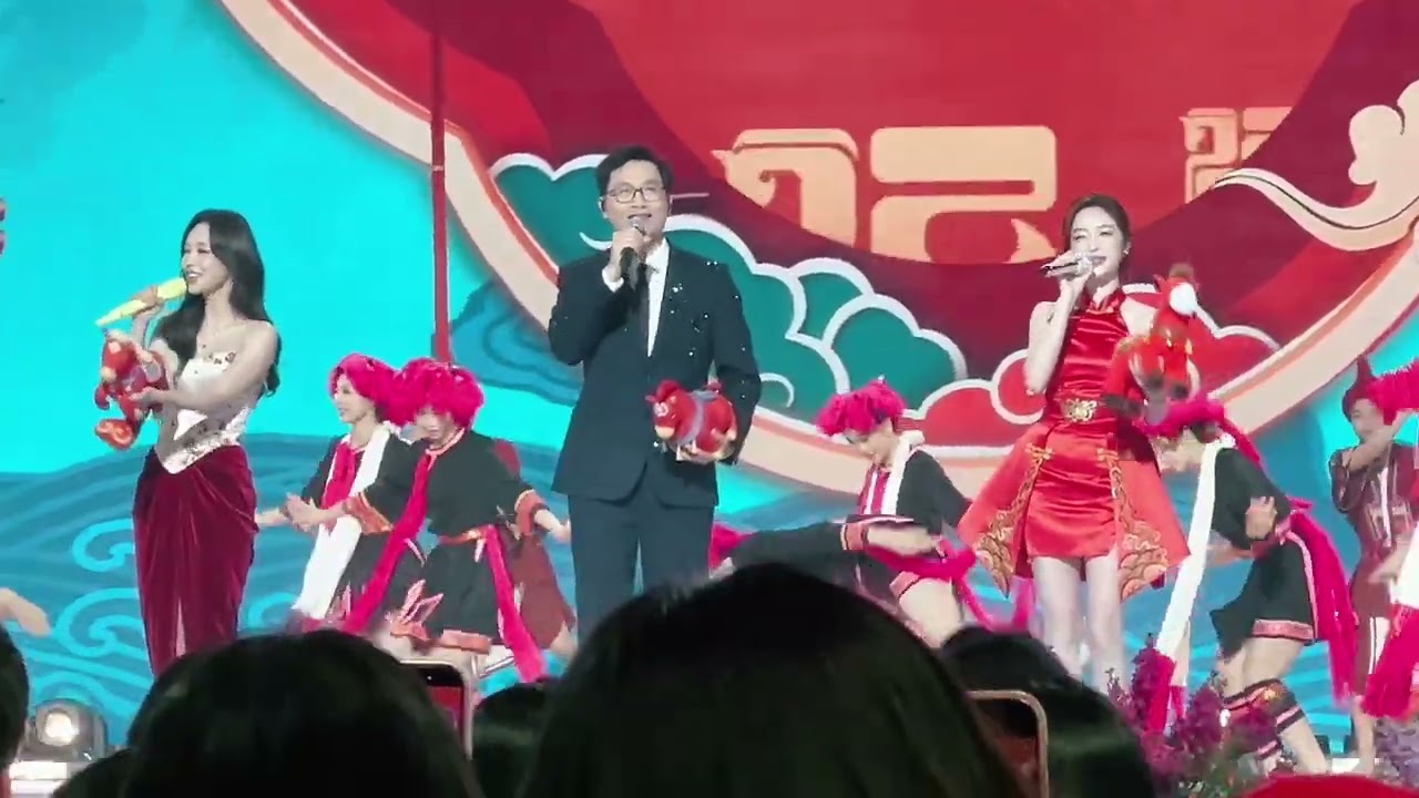 [FANCAM] 260216 Fei (王霏霏)-《春风推开海的门》at 2026 Hainan Spring Festival Gala By   哼哧哼哧