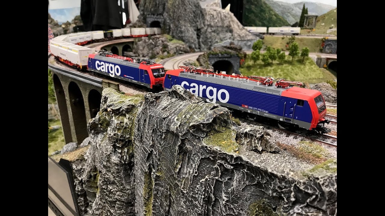 M&auml;rklin trains: Doppeltraktion Re474 SBB CARGO + Re482 SBB CARGO mit inno freight