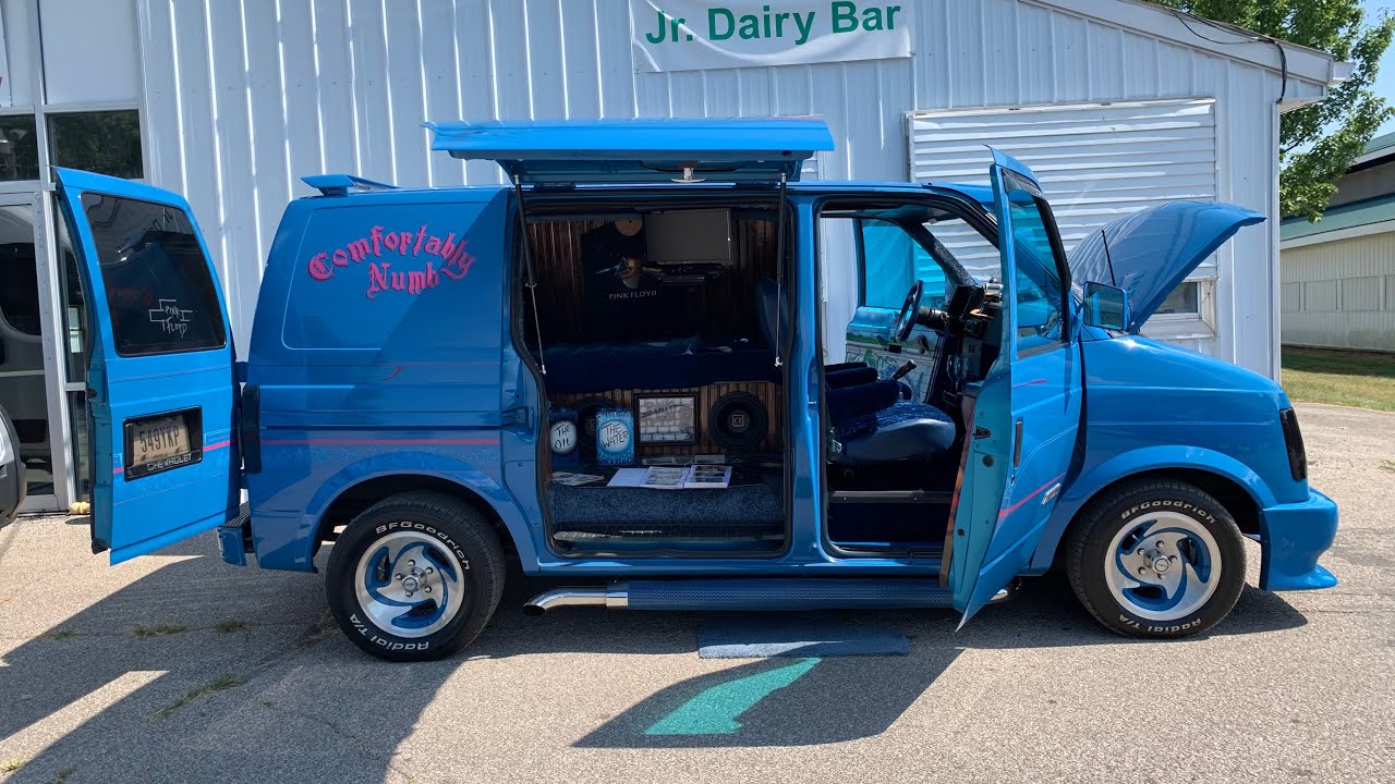1985 Chevy Astro Van. 