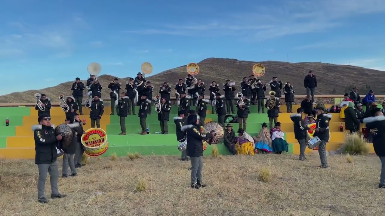 Banda internacional GLORIOSA MAJESTAD 🇧🇴🇵🇪 POMATA- PERU 🇵🇪
