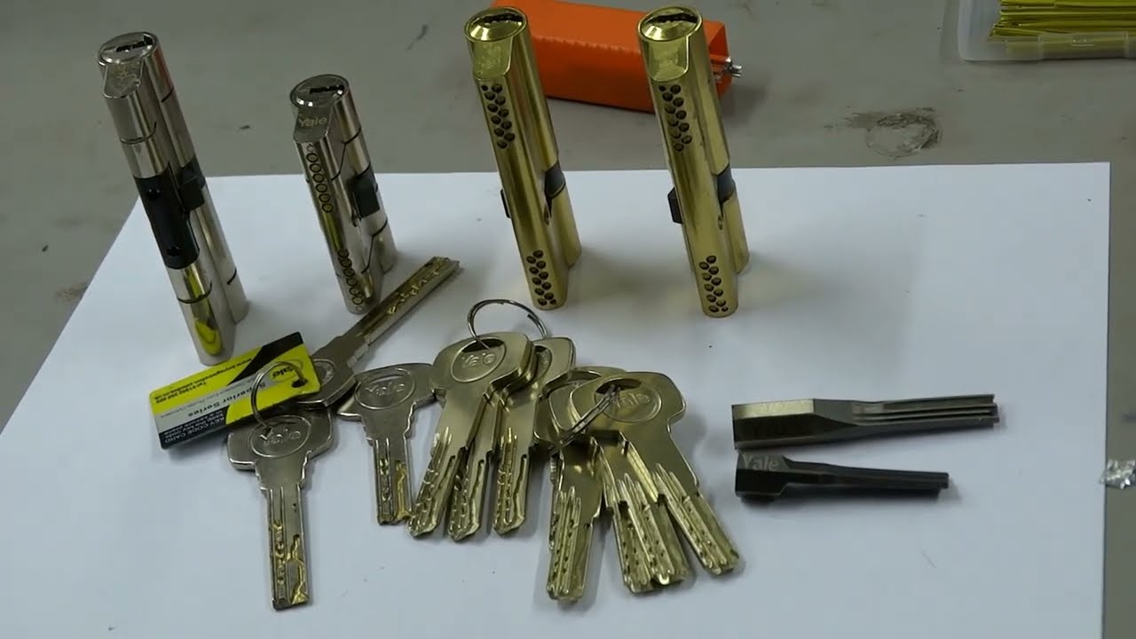YALE 2000 & YALE Superior - couple of power keys  (Yale one-row and double-row cylinders)