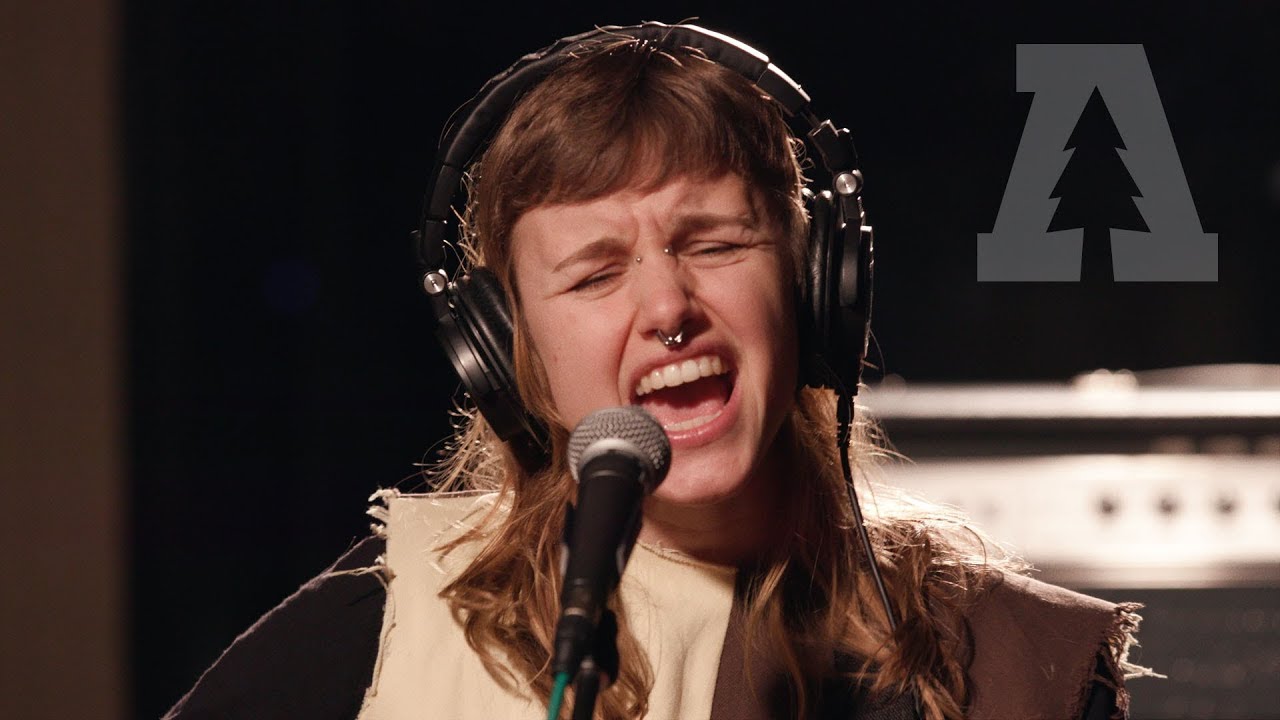 Cat Clyde - So Heavy - Audiotree Live