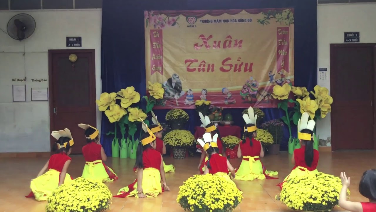 Múa sự tích bánh chưng bánh giày Lá Điểm 3 mầm non Hoa Hồng Đỏ