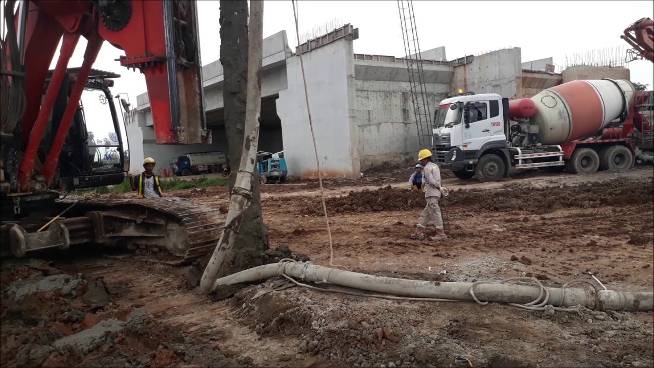 Installation steel cage inside rigid inclusion column (CMC, KGM)