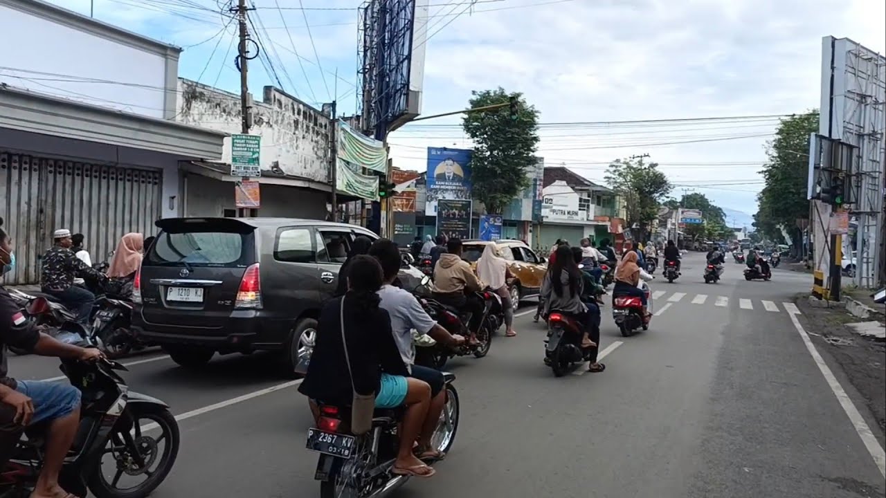 SITUASI KOTA AMBULU JEMBER DI HARI MINGGU II 020423