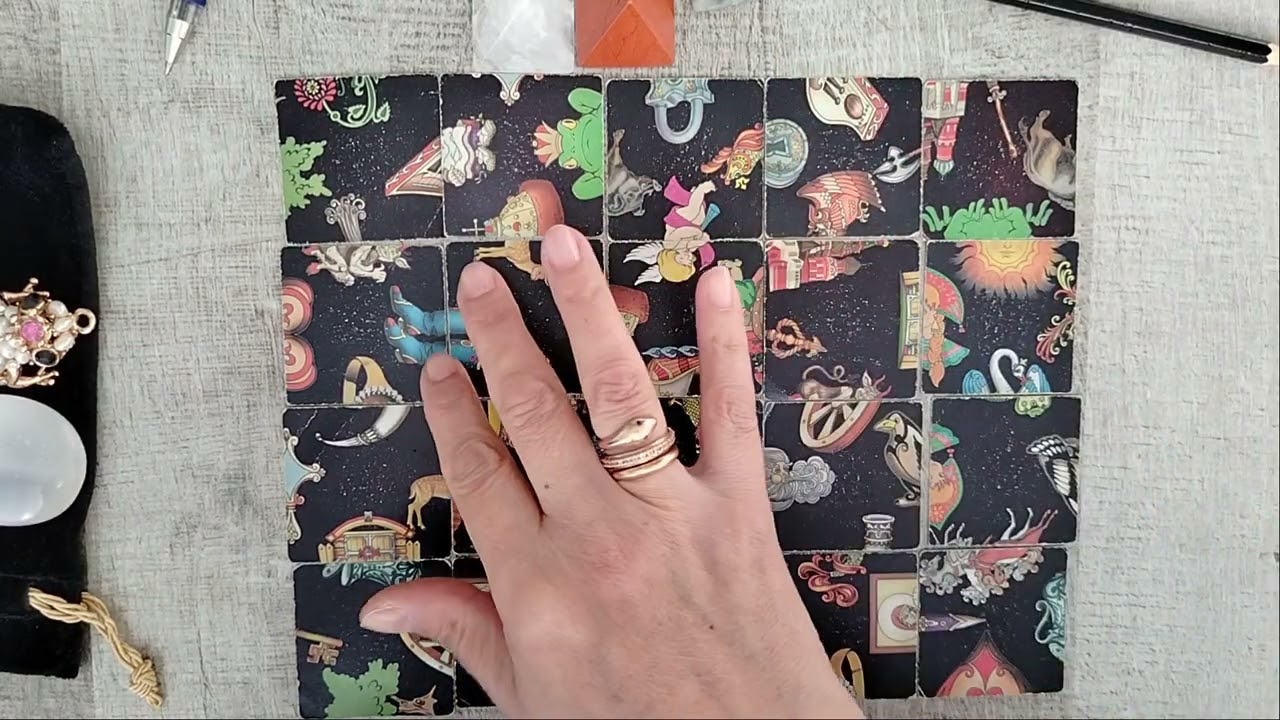 Старинный пасьянс🔮Какие интересные события произойдут у нас сегодня❓Предупреждён, значит вооружён ❗
