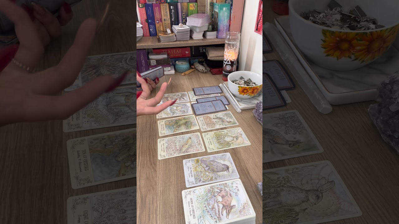 Libra ♎️ Have you been waiting for someone to return? Well, here they come! 🏃‍♀️