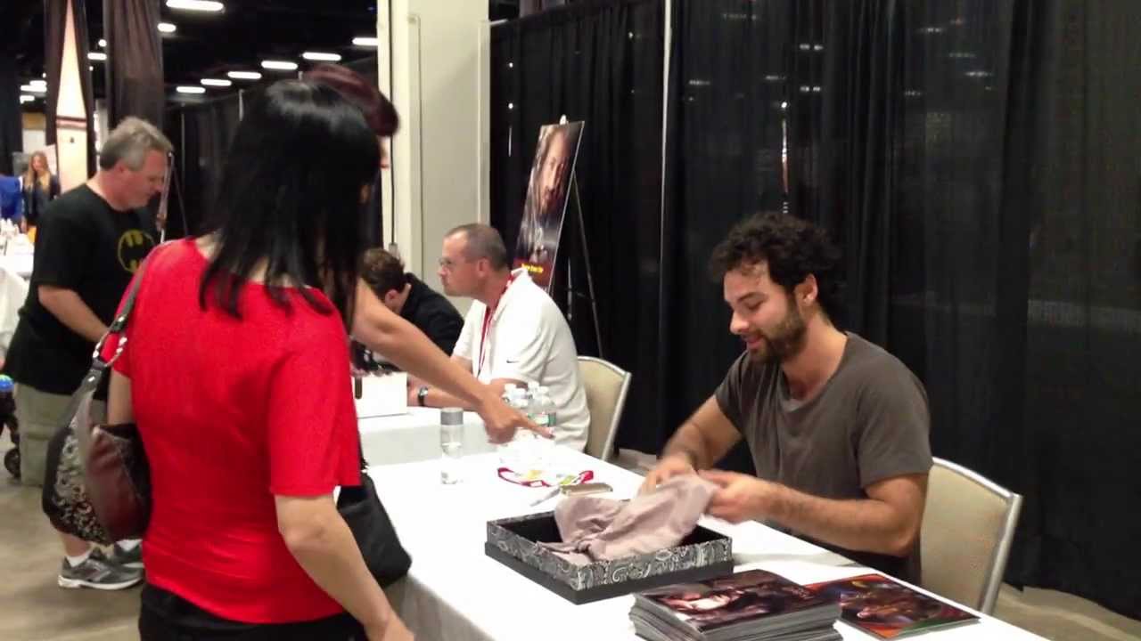 Meeting AIDAN TURNER at Boston Comic Con!!! (Alternate angle)