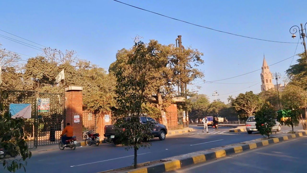 Lahore Tour on a Bike | Ghoray Shah Road | Circular Road | Masjid built in one night | Urdu Bazar